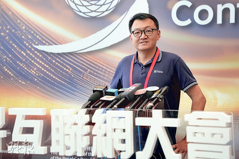 本港人工智能初創公司有光科技聯合創辦人及首席執行官溫豪夫表示，近年政府大力向海外推廣香港創科品牌，讓外國知道「香港啲嘢係堅嘅、唔係流嘅」，令本地公司更易「走出去」。（賴俊傑攝）