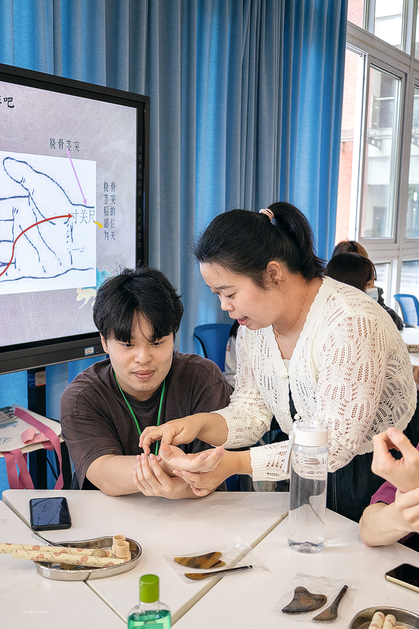 學生在體驗中學習,在實踐中成長。