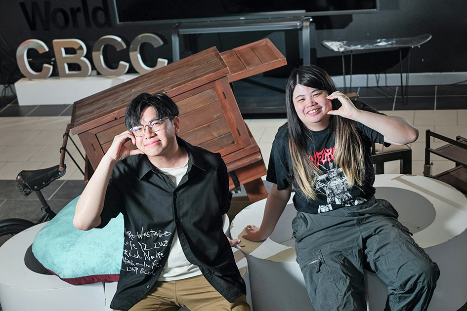 Fiona(右)及Ernest(左)