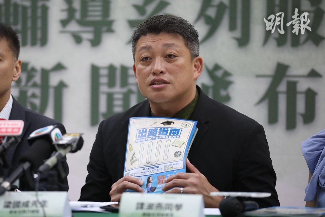 學友社執行總監梁國成提醒，家長不應過分將個人期望強加於子女身上。（何佩錡攝）