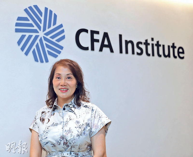 CFA協會亞太區考試發展高級總監楊啟之分析,今年以來大市氣氛轉佳,以及政府推出的多項人才引進計劃逐漸展現成效,帶動金融業備受畢業生青睞。(何佩錡攝)