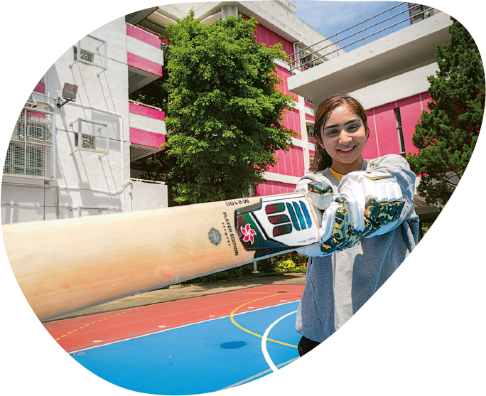巴基斯坦裔應屆DSE生Mahnoor（麥伊玲）在香港土生土長，她就讀本地生為主的中學，成功打破文化隔閡，融入學校環境，她獲教大運動科學及教練課程錄取。（資料圖片）