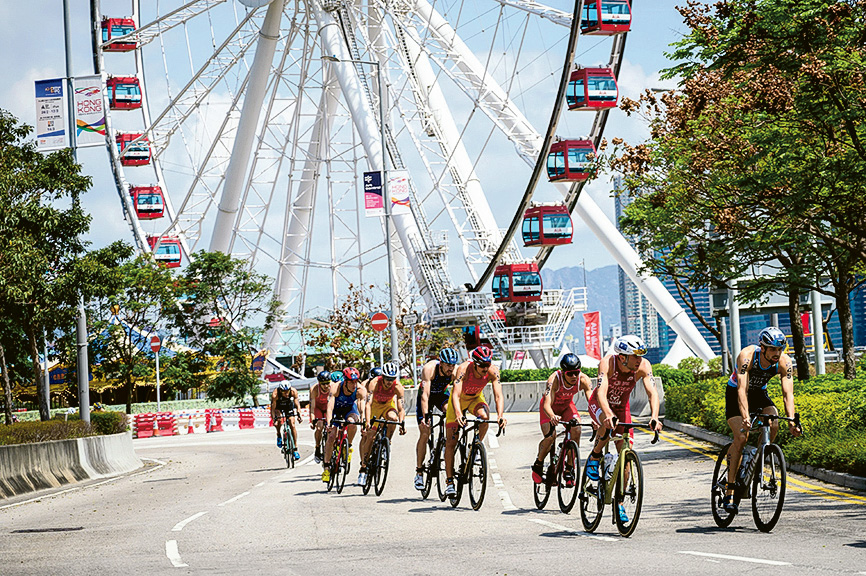 在運動熱潮帶動下,造就運動產業發展迅速,相關人才如活動策劃及推廣人員、體育公關等需求愈見殷切。