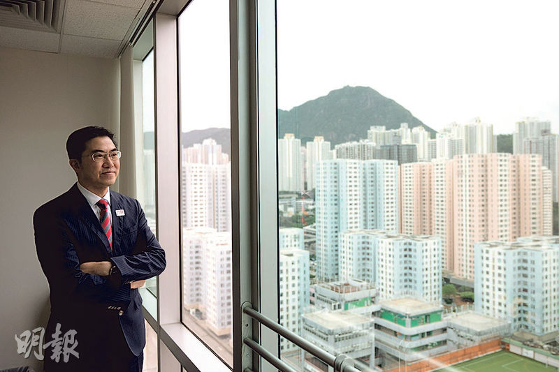 香港房屋經理學會會長游錦輝（圖）接受本報專訪稱，新樓陸續建成，現時物管人員供不應求，需藉科技紓緩業界人手不足問題。（鄧宗弘攝）