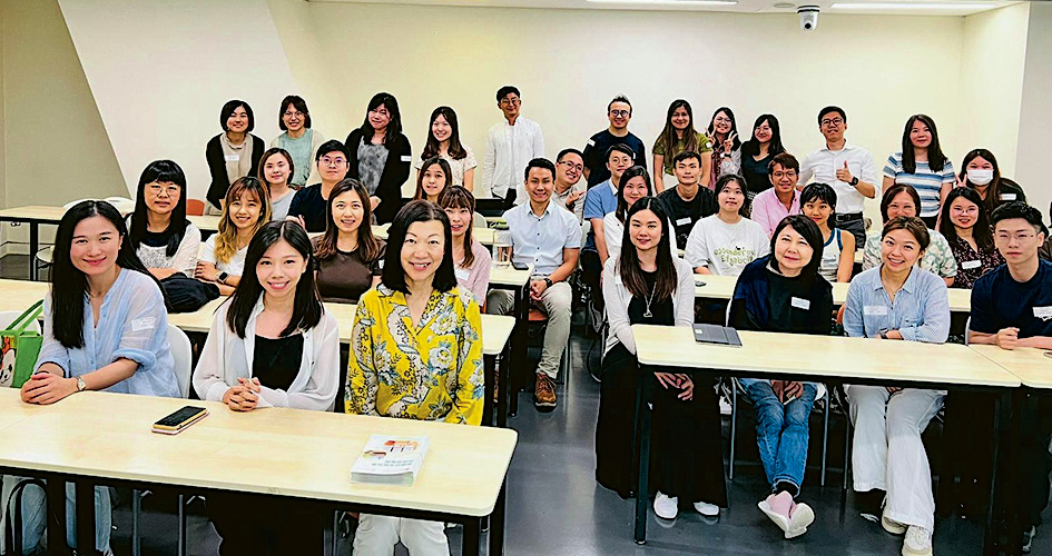 「婚姻及家庭治療文學碩士學位」課程吸引不同背景人士入讀，冀應用所學，達到助人自助。