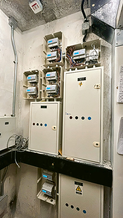 大學宿舍加裝智能硬件,學生用手機即可查閱用電量。