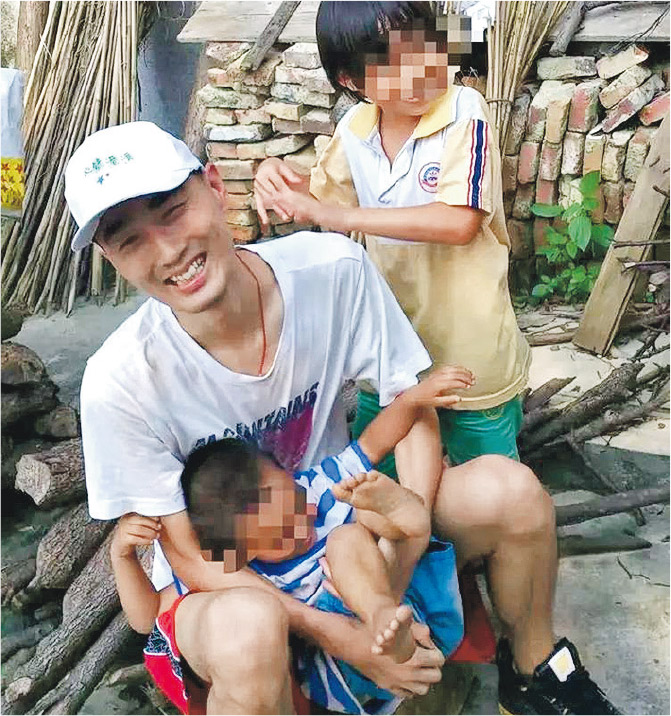 廣州一間科技公司一名32歲程式員高廣輝（中）猝死近日再度引發熱議。公眾關注周末在家工作，暈倒後猝死是否算作工傷。（網上圖片）
