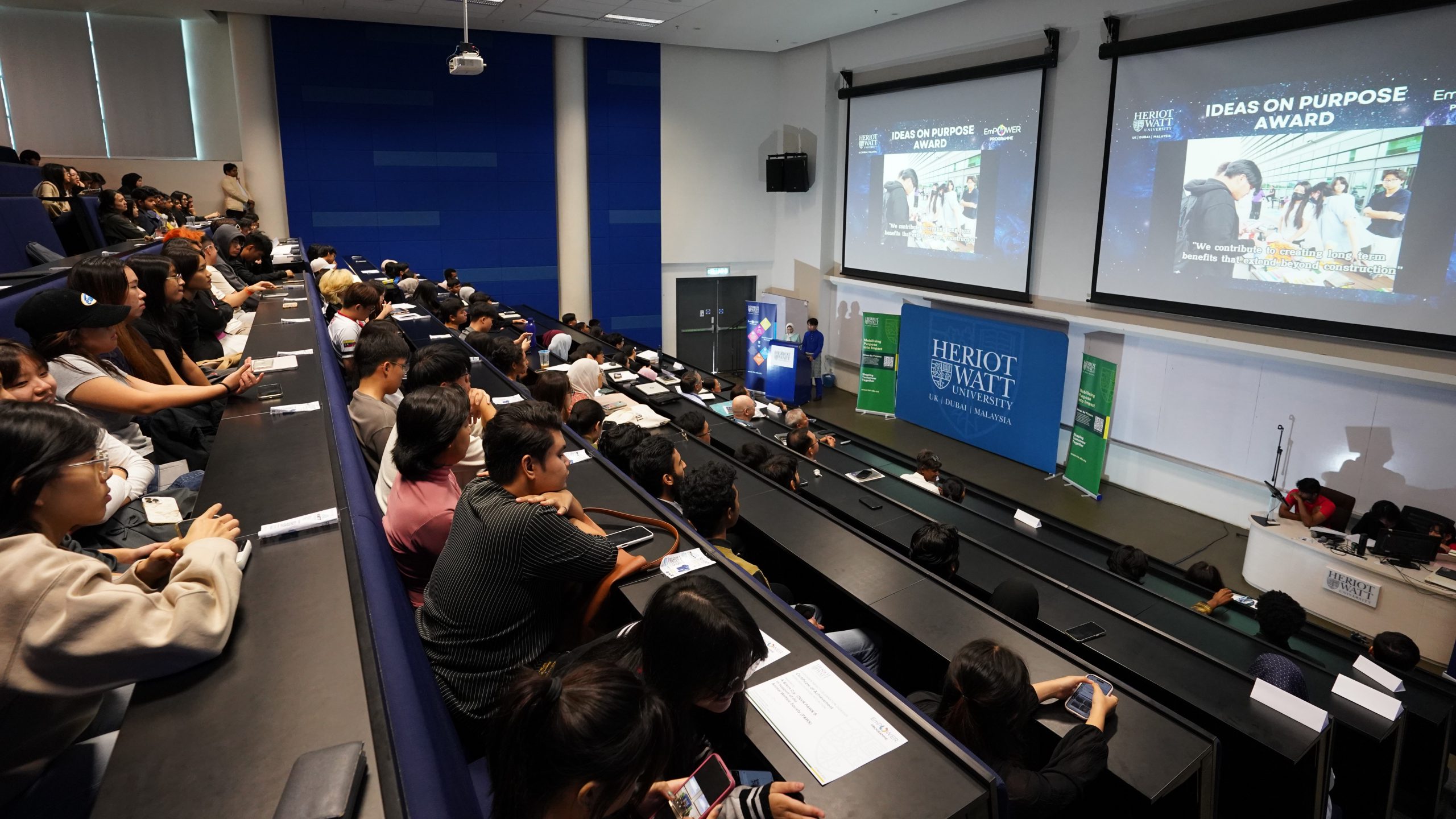 馬來西亞設有多間國際知名大學設分校,提供與英、美、澳接軌的課程,學位具國際認受性。