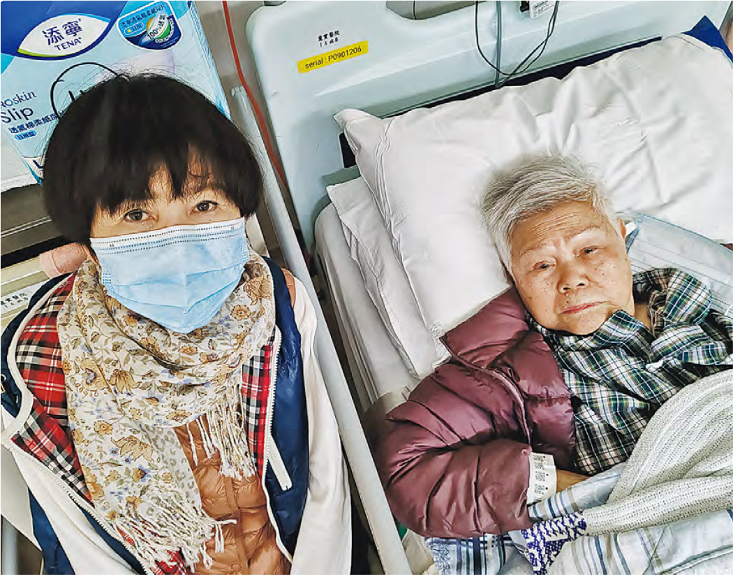 67歲的May(左)照顧91歲母親(右)逾10年,近期母親因出現認知障礙行為入院,May希望為母親尋找暫託宿位,其間遇到重重關卡。(受訪者提供)