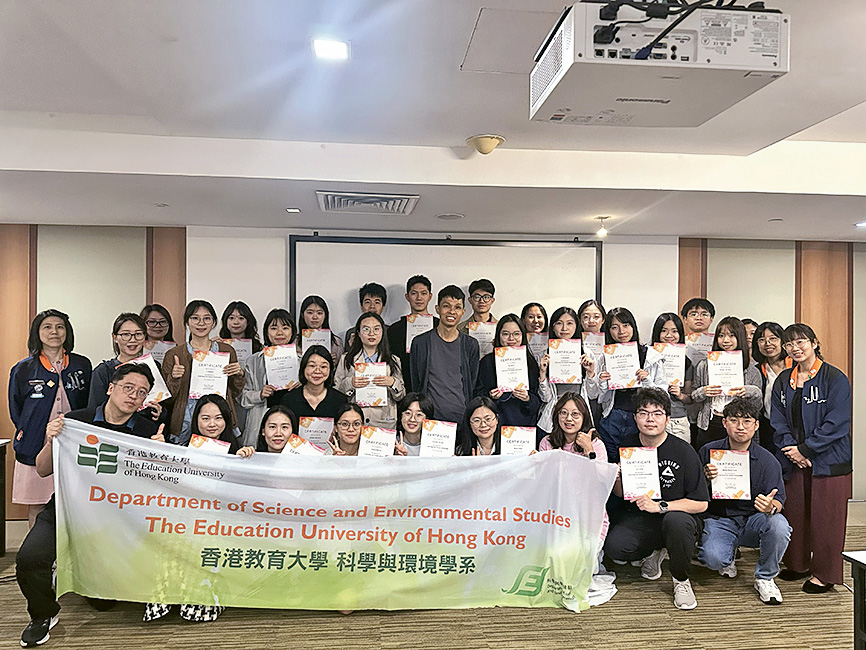 課程學生到新加坡進行實地考察,豐富個人學習經歷,了解當地如何推行STEM教育。