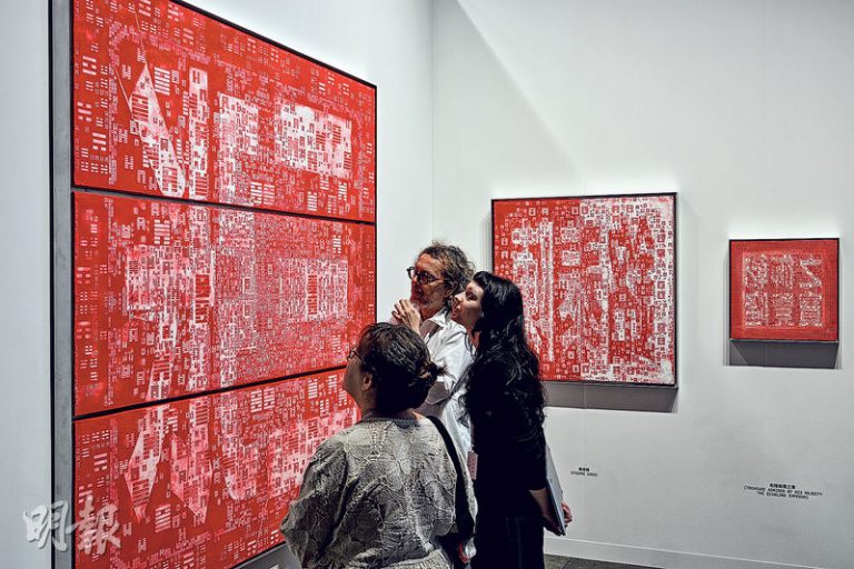 藝術三月。Art Basel香港2026|明日開鑼!雲集240藝廊參展 本地新晉藝術家以畫記述港變遷 藝術三月。Art Basel香港2026|明日開鑼!雲集240藝廊參展 本地新晉藝術家以畫記述港變遷
