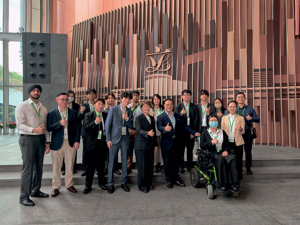 方大廖湯慧靄商業及款待管理學院致力以「Career Ready」五大支柱培養學生成軟硬實力兼備的商界領袖。