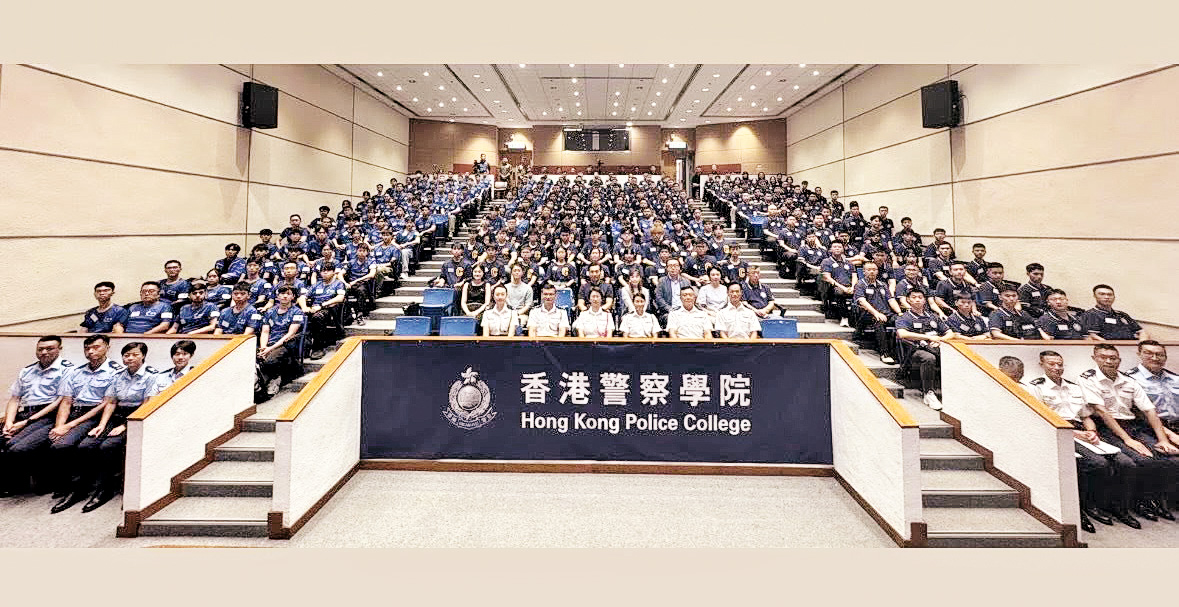 DAE課程設有多元化選修群組,能配合不同志趣者需要。其中由香港警察學院與明愛CICE合辦的「學警預備訓練」深受同學歡迎,藉此為投考警隊鋪路。