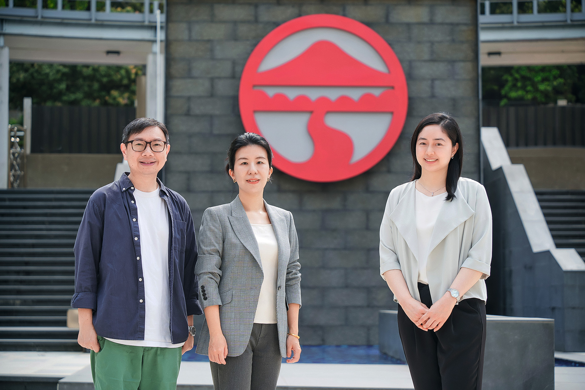 左起：嶺南大學社會學及社會政策系副教授歐陽達初、助理教授陳曦和副教授趙端怡。