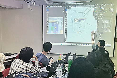 在「創意數碼媒體設計及製作助理證書」課堂上，學員一邊操作設計軟件，一邊將創意化為作品，逐步累積數碼媒體製作經驗。