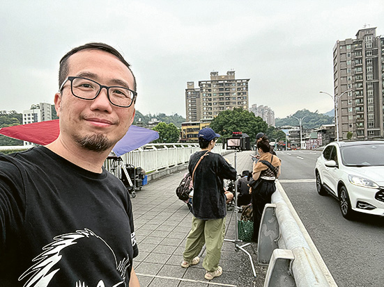 資深動畫導演袁建滔（左）